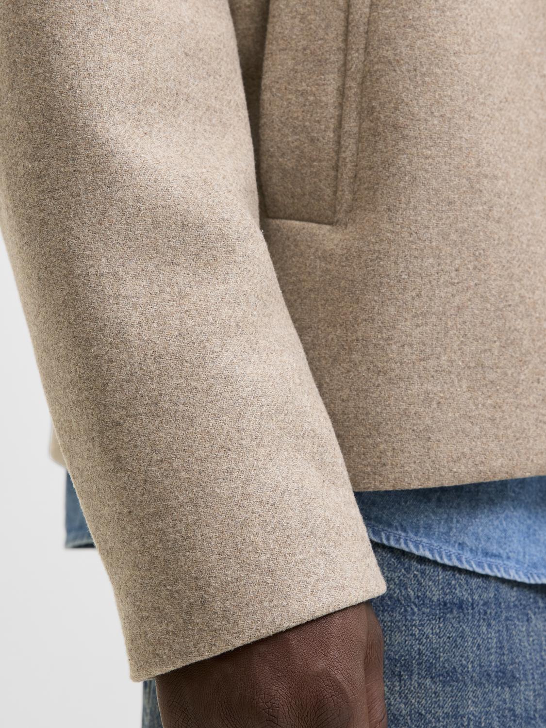 model_shot-detail